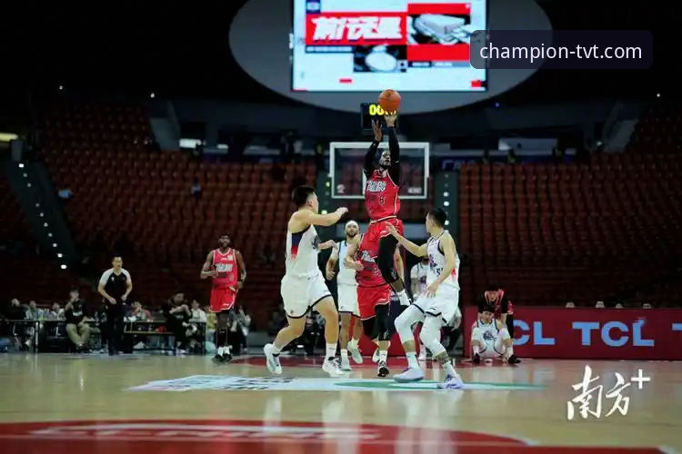 广州终结连败之战详解：郭艾伦伤退成转折，TVT体育高清直播呈现技术细节